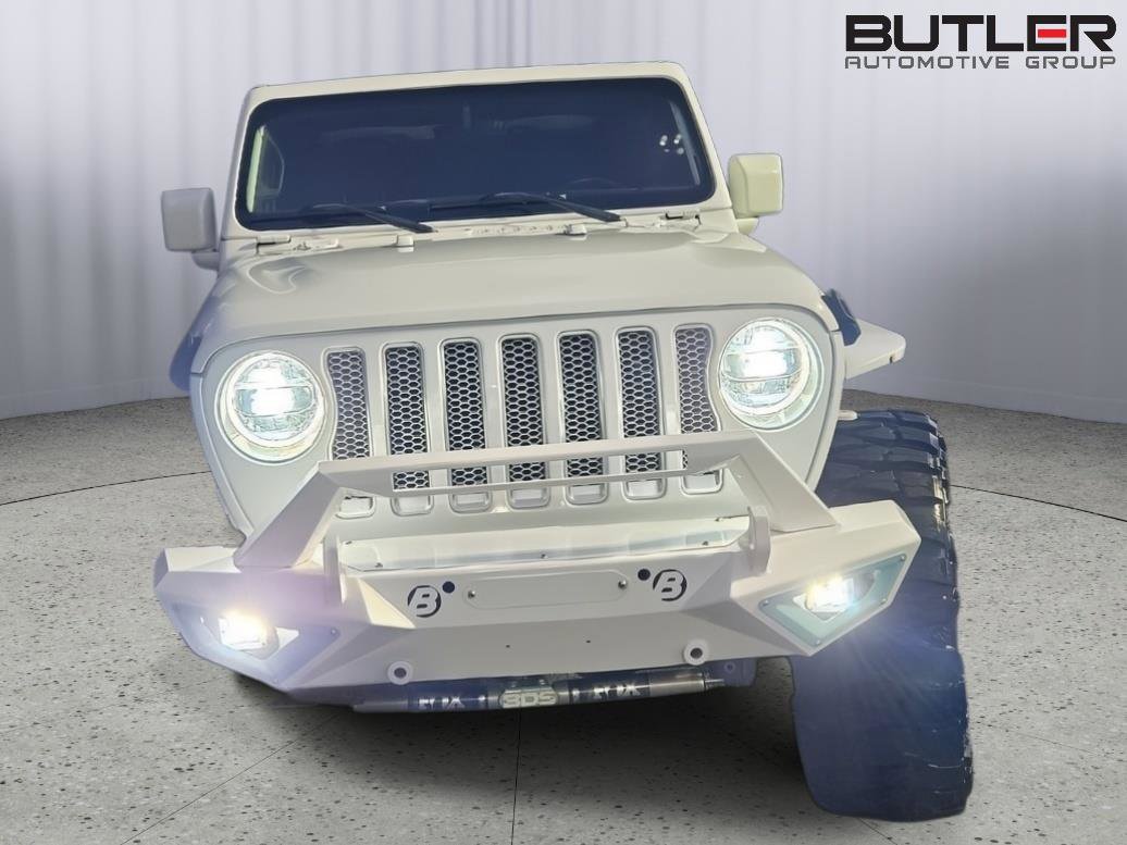 Used 2019 Jeep Wrangler Unlimited Sahara image 2