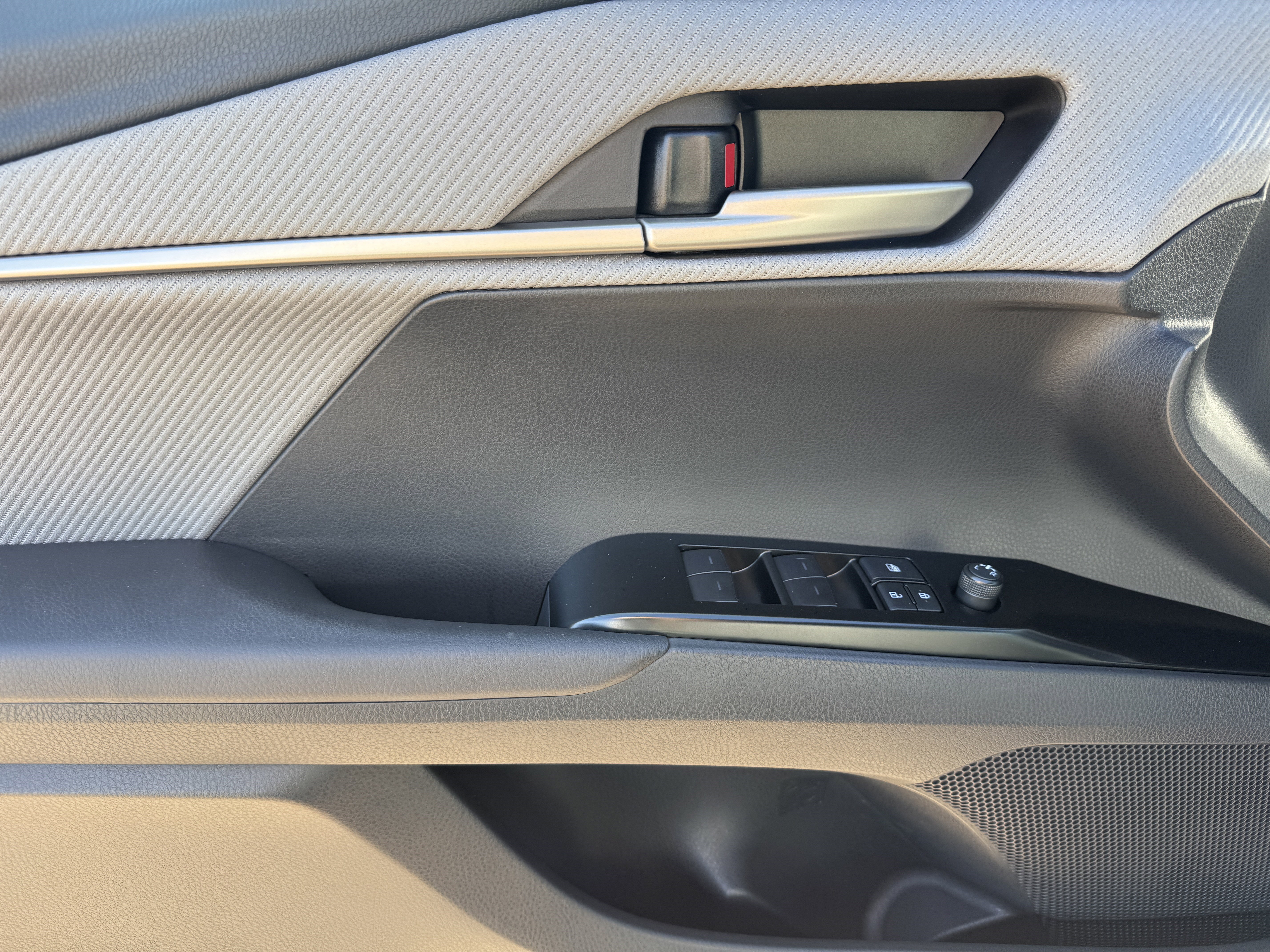 Certified 2025 Toyota Camry SE AWD/4WD image 9