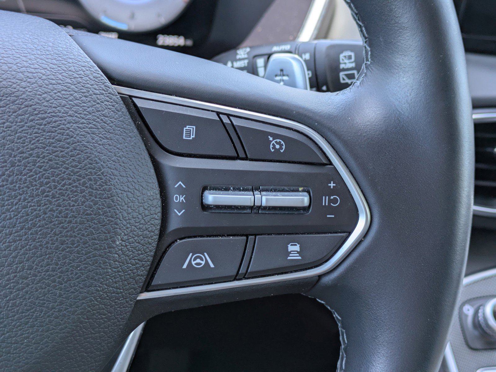 Used 2023 Hyundai Santa Fe Limited image 23