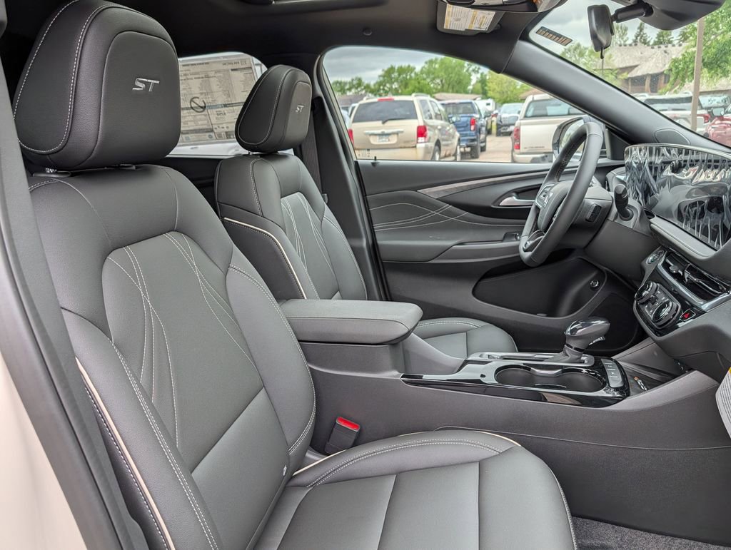 New 2026 Buick Envista Sport Touring w/ Studio Series FWD image 24