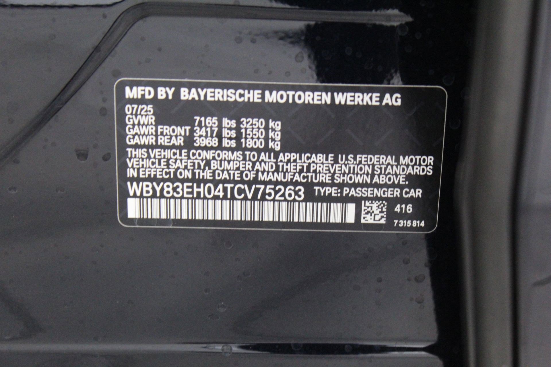 Used 2026 BMW i7 M70 w/ Premium Package image 18