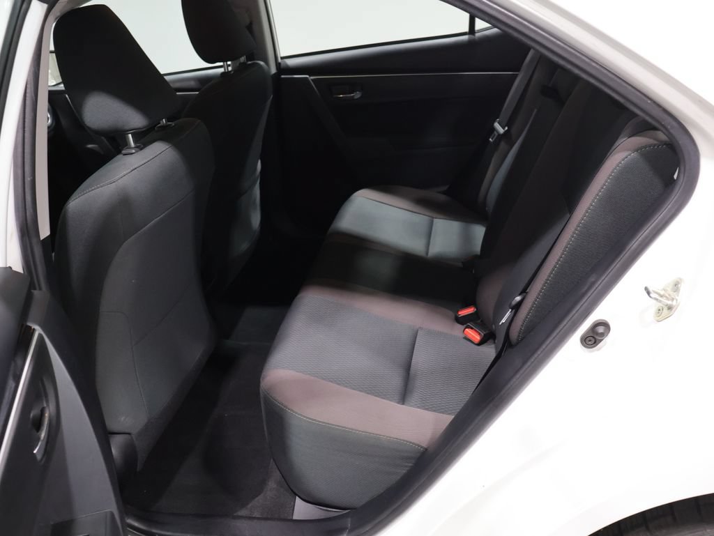 Used 2018 Toyota Corolla LE FWD image 16