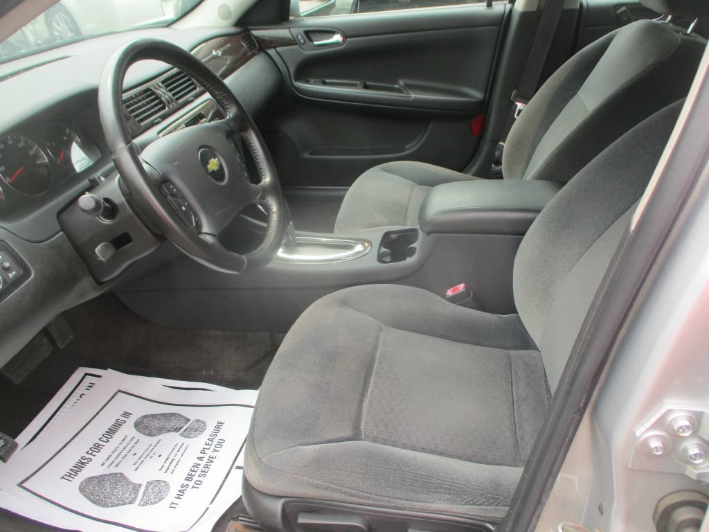 Used 2014 Chevrolet Impala LT w/ LT Sunroof Package FWD image 15