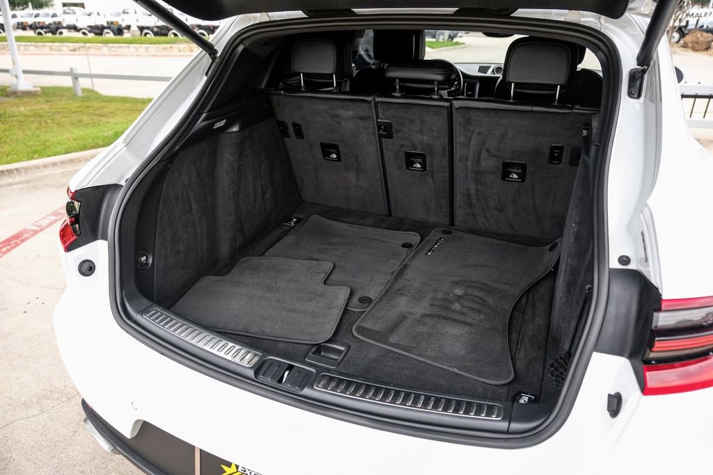 Used 2018 Porsche Macan AWD/4WD image 58