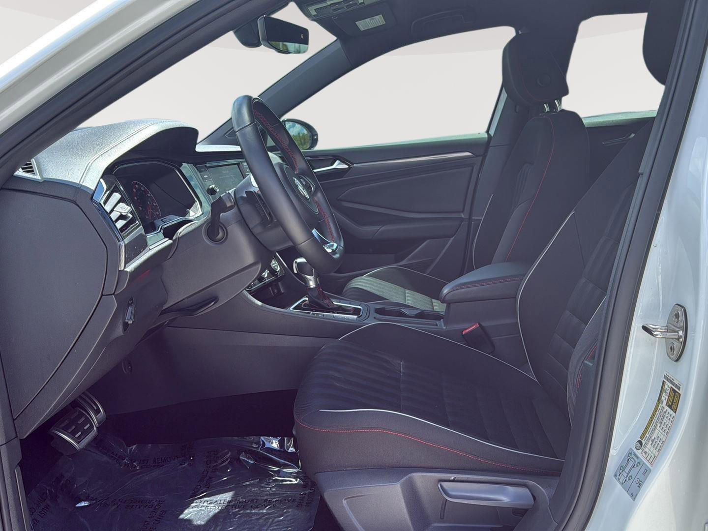 Used 2019 Volkswagen Jetta GLI FWD image 4
