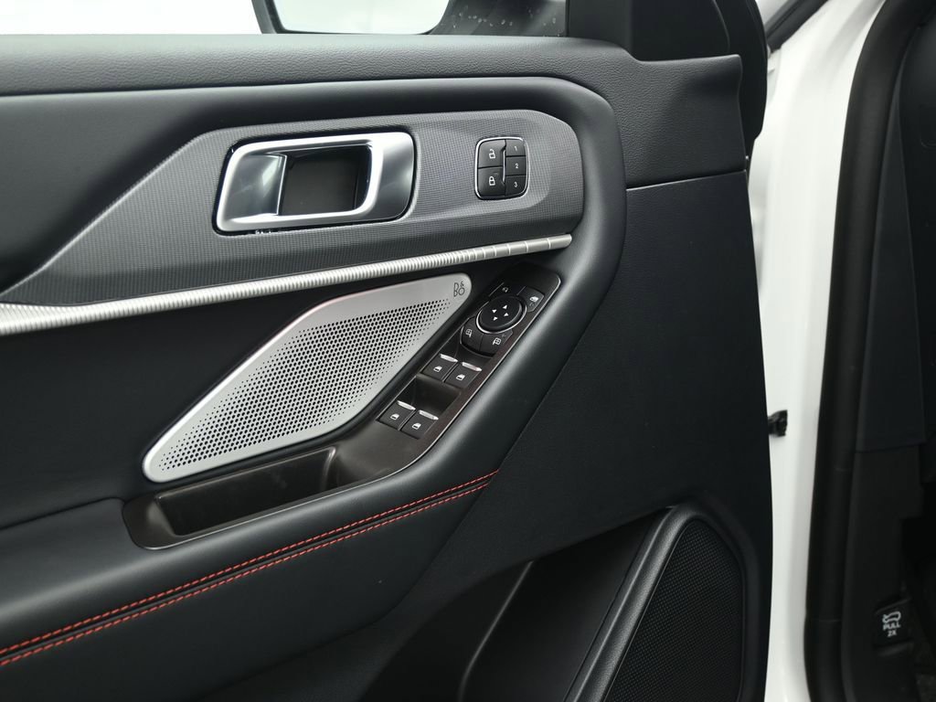 New 2026 Ford Explorer ST image 9