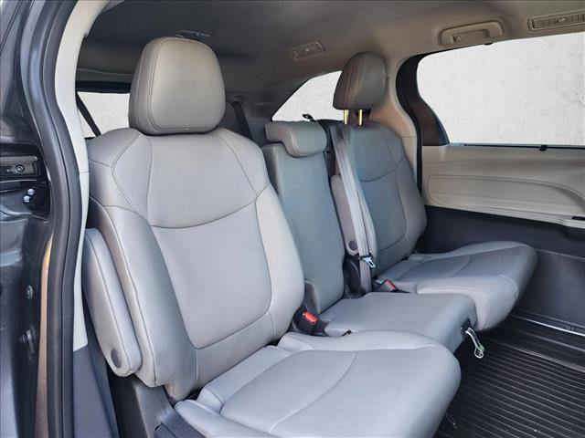 Certified 2024 Toyota Sienna XLE w/ XLE Plus Package FWD image 19
