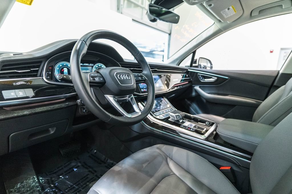 Used 2025 Audi Q7 3.0T Premium Plus AWD/4WD image 4