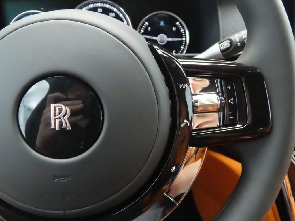 Certified 2023 Rolls-Royce Cullinan w/ Cullinan Package image 12