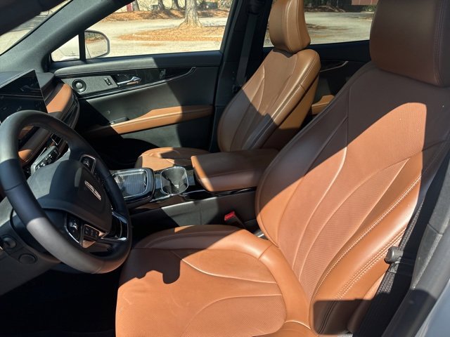 Used 2023 Lincoln Nautilus Reserve w/ Luxury Package image 10