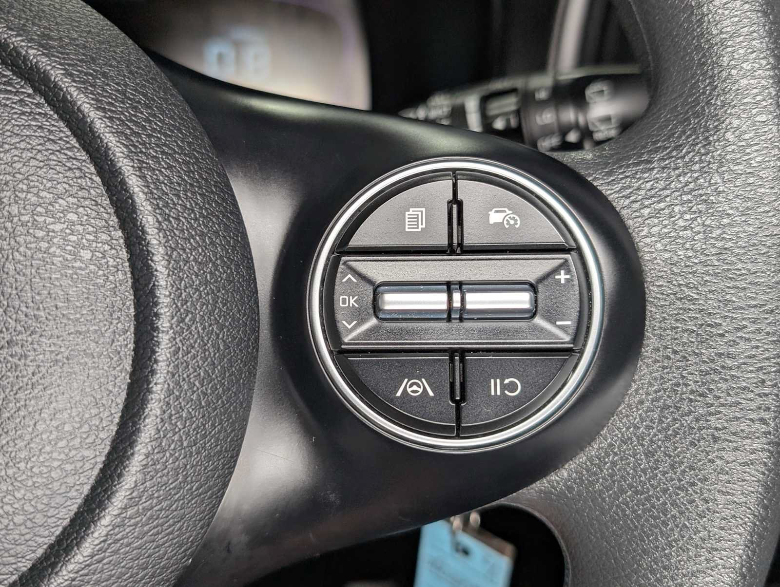Certified 2023 Kia Soul LX w/ LX Technology Package FWD image 31
