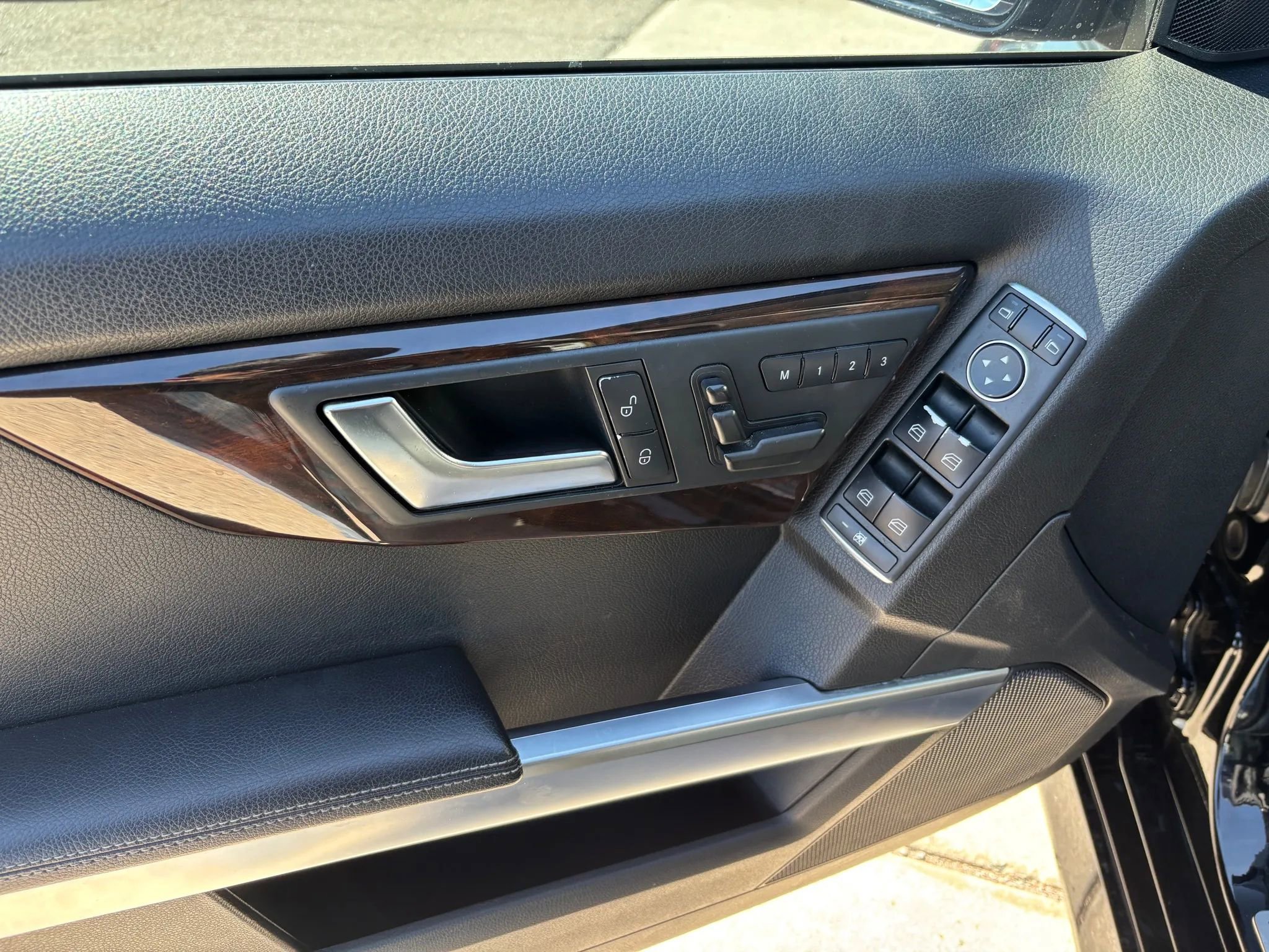 Used 2015 Mercedes-Benz GLK 350 GLK 350 Sport Utility 4D image 10