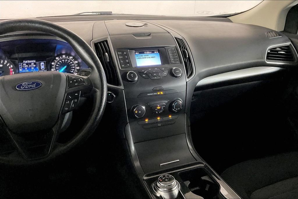 Used 2019 Ford Edge SE w/ SE Fleet Driver's Package image 5