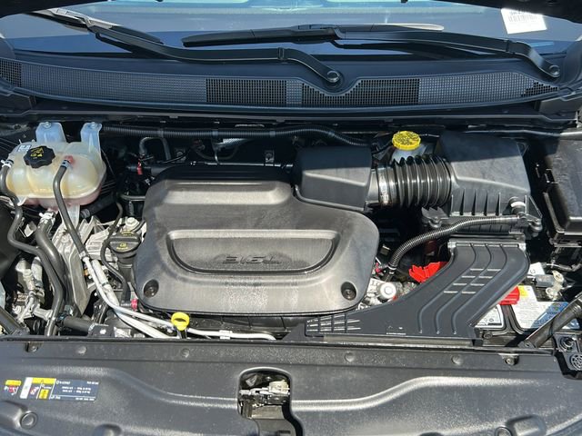 Used 2023 Chrysler Voyager LX FWD image 34