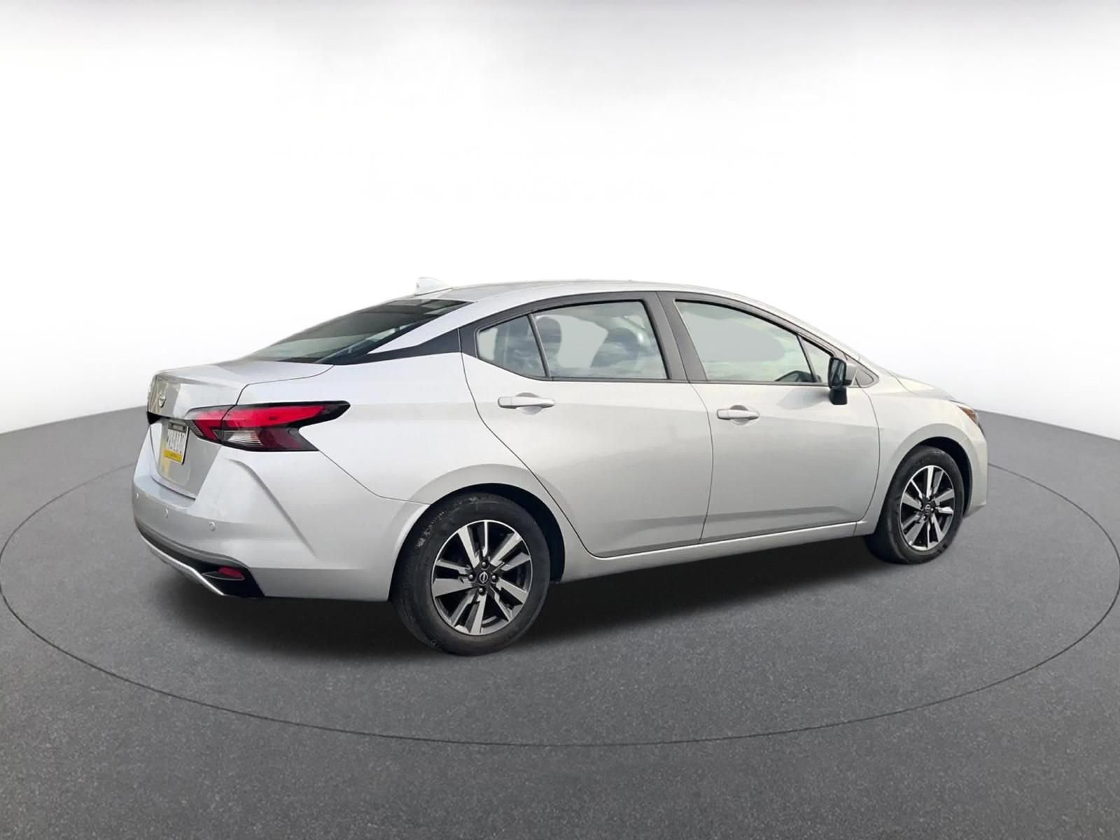 Used 2025 Nissan Versa SV FWD image 14