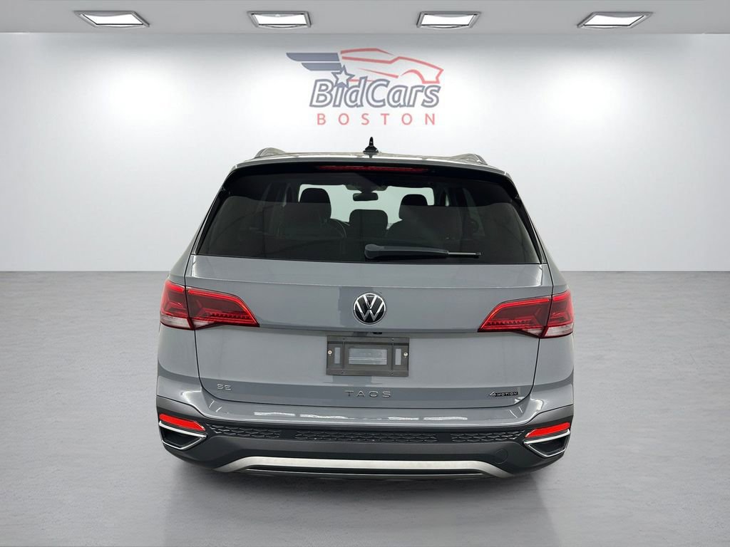 Used 2022 Volkswagen Taos SE w/ Panoramic Sunroof Package AWD/4WD image 5