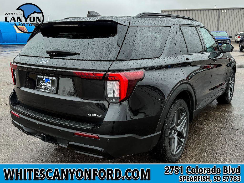 Used 2025 Ford Explorer ST-Line w/ ST-Line Street Pack image 10