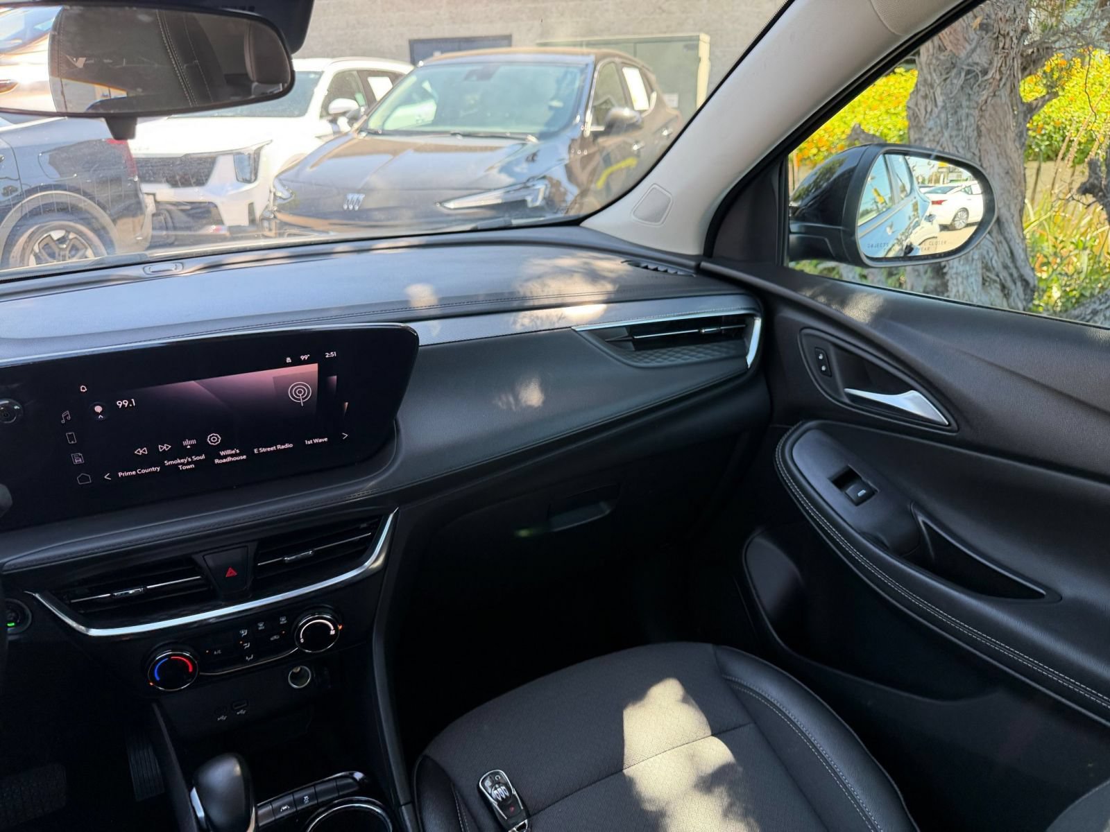 Used 2025 Buick Encore GX Preferred FWD image 34