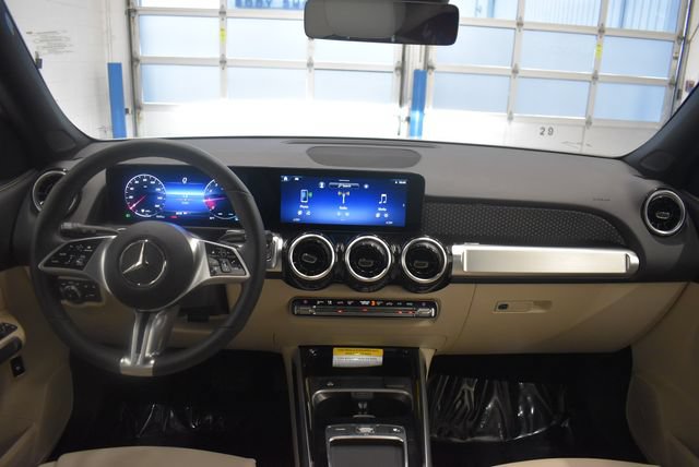 New 2026 Mercedes-Benz GLB 250 4MATIC image 5