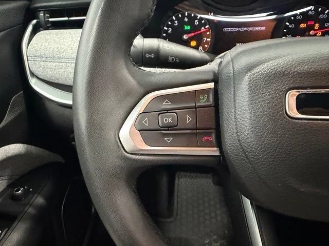 Used 2024 Jeep Compass Latitude w/ Convenience Group AWD/4WD image 12