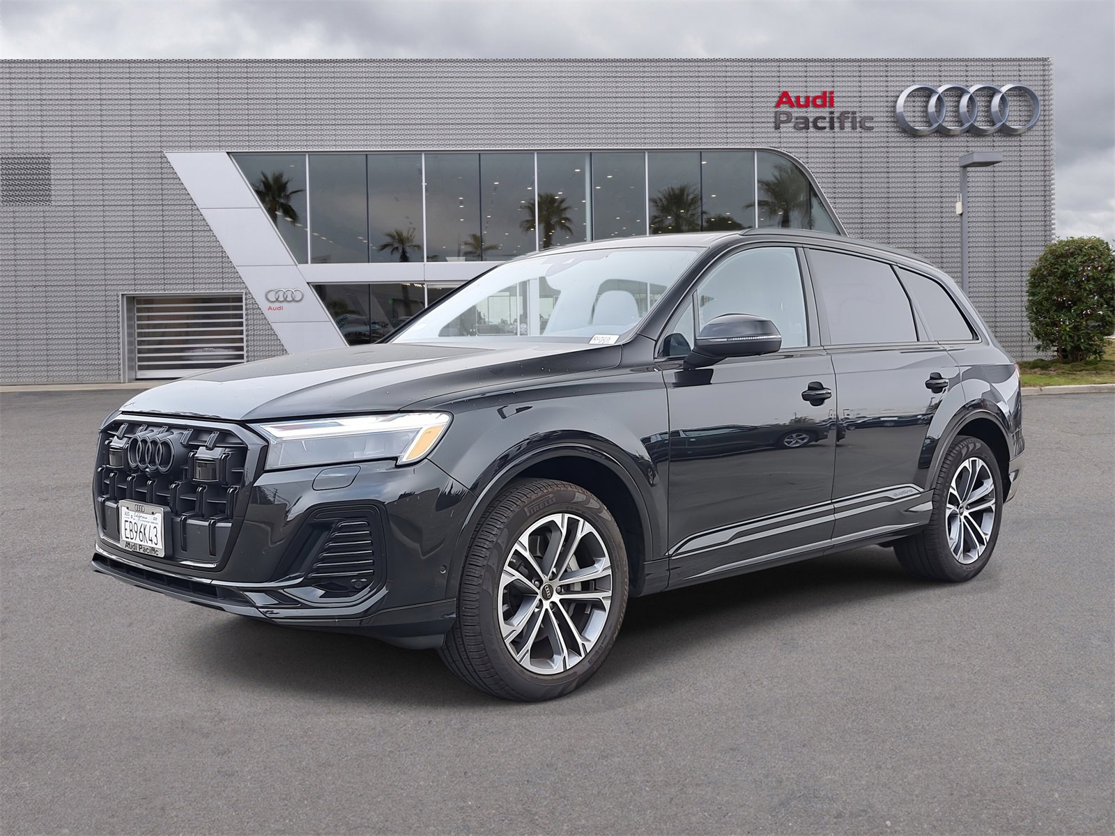 Used 2025 Audi Q7 2.0T Premium w/ Convenience Plus Package