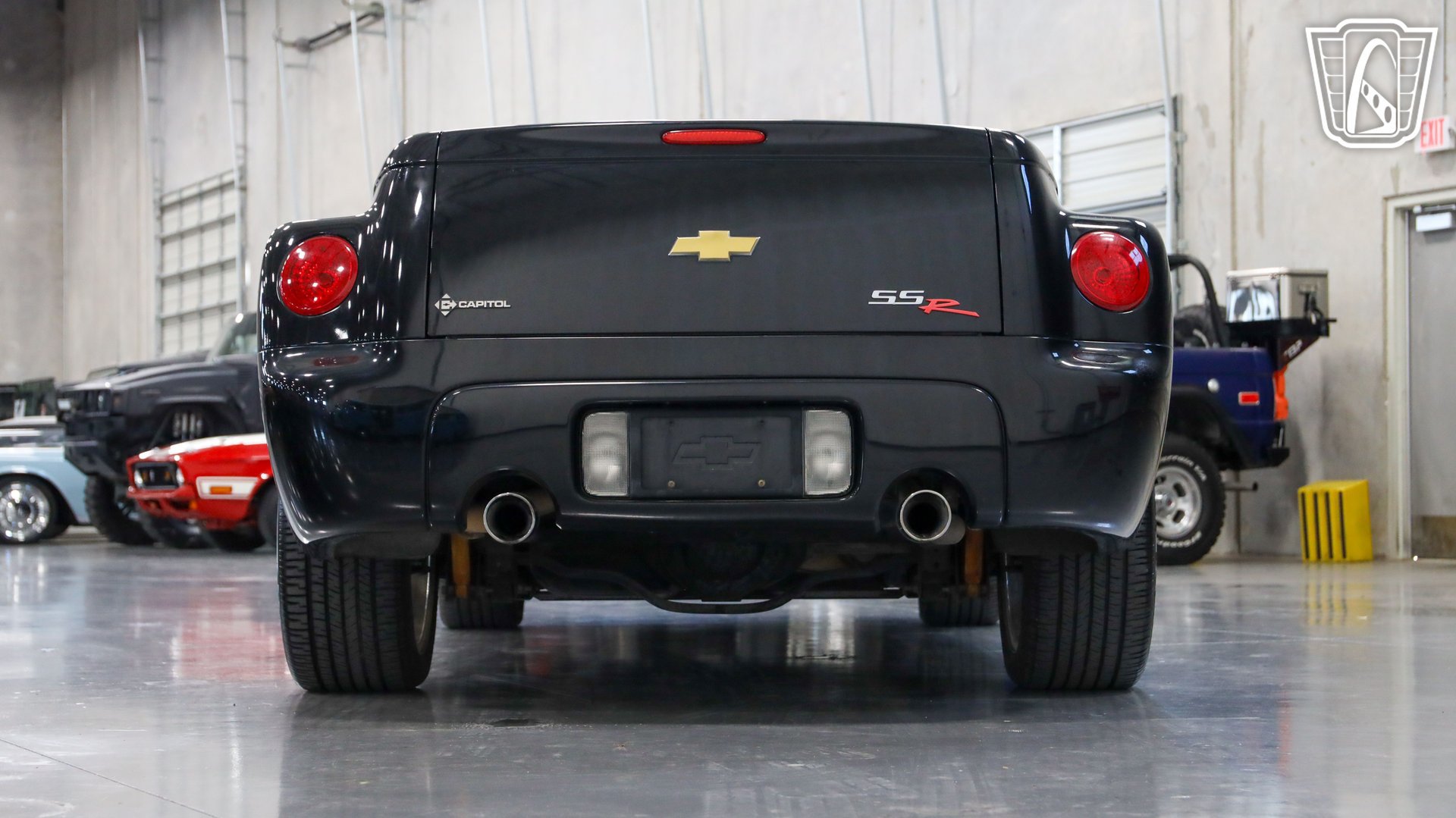 Used 2003 Chevrolet SSR w/ Preferred Equipment Group RWD image 6