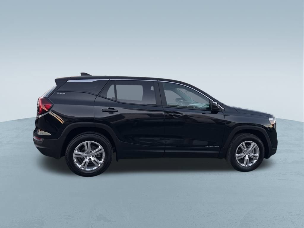 Used 2024 GMC Terrain SLE image 9