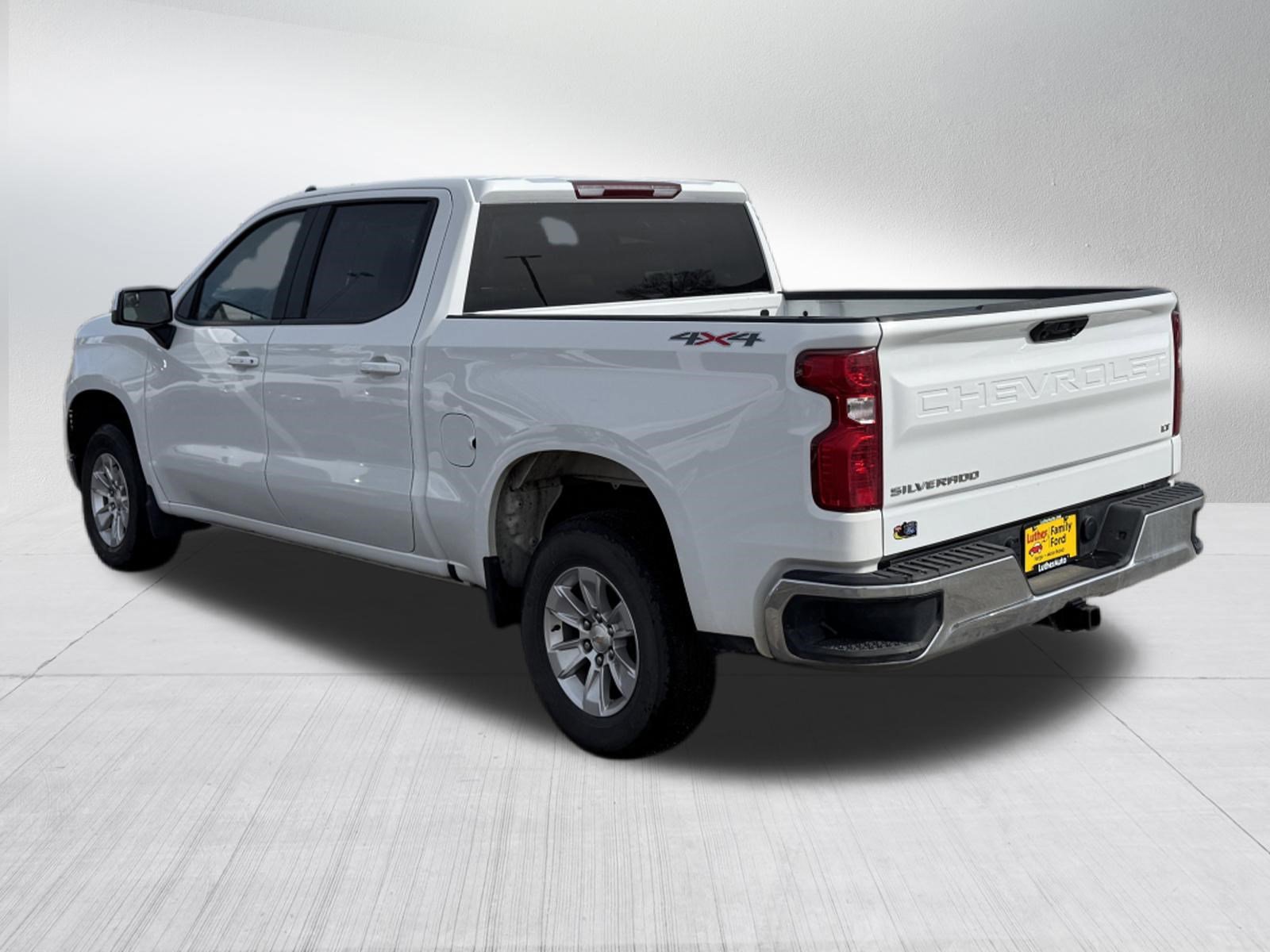 Used 2025 Chevrolet Silverado 1500 LT AWD/4WD image 5