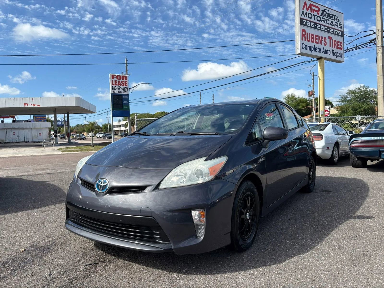 Used 2012 Toyota Prius Two FWD image 1