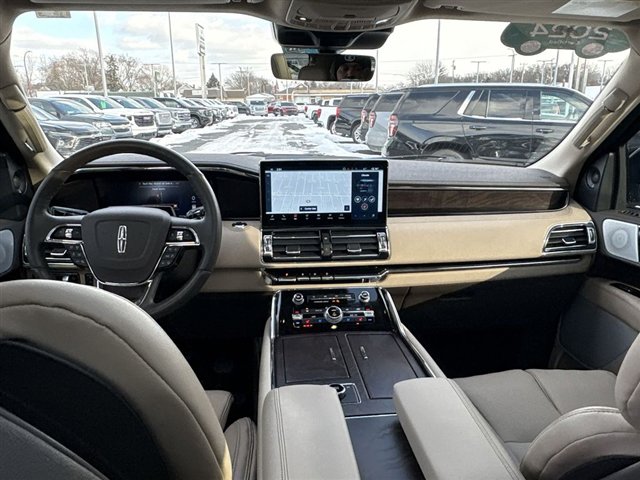 Used 2024 Lincoln Navigator L Reserve image 21