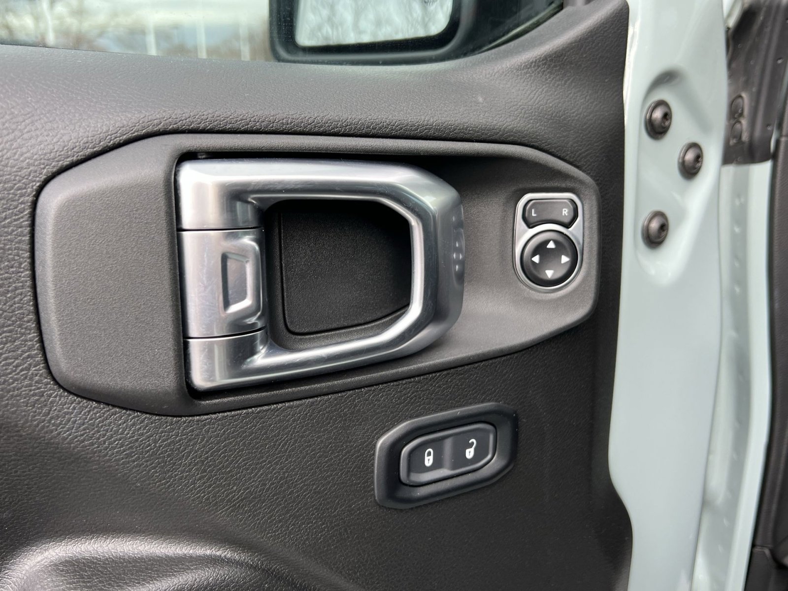 Used 2024 Jeep Wrangler Willys image 20