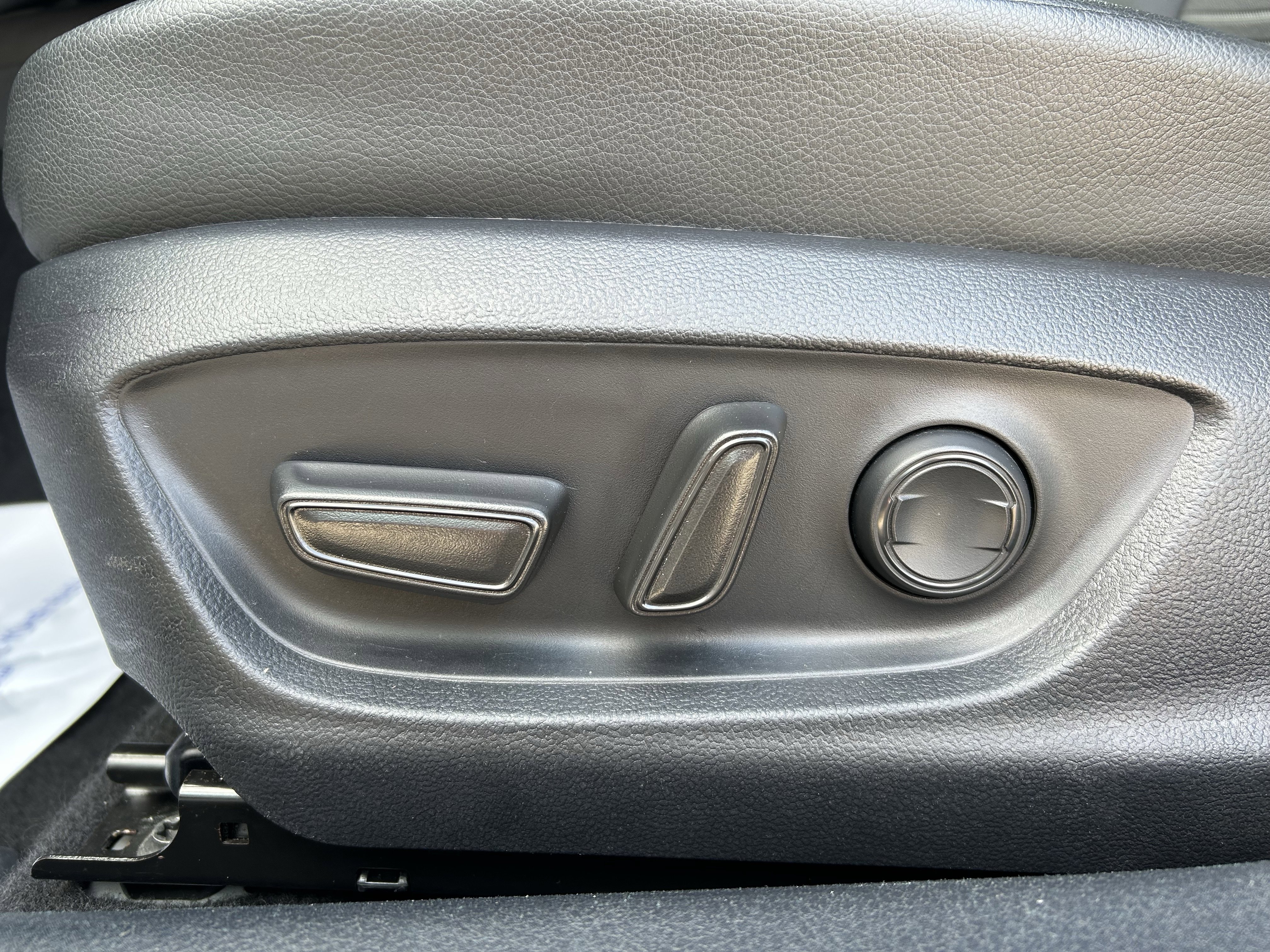 Used 2024 Toyota Camry SE FWD image 14