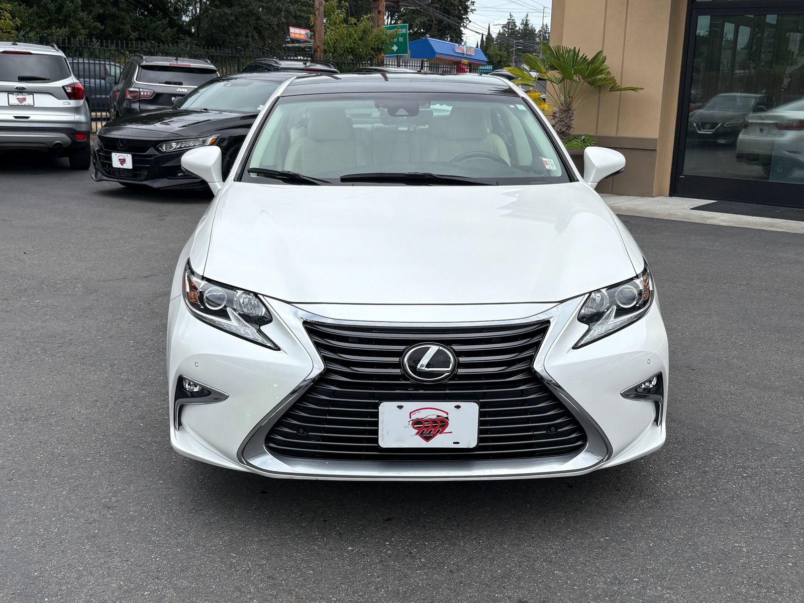 Used 2018 Lexus ES 350 w/ Navigation System Package FWD image 2