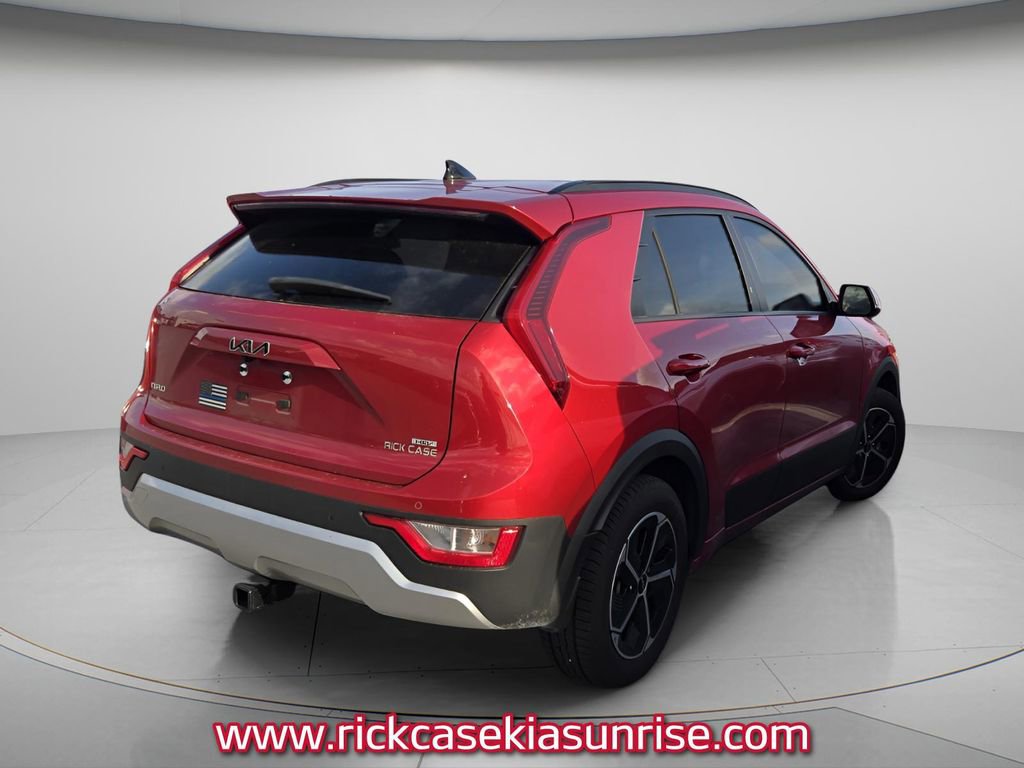 Used 2023 Kia Niro EX image 4