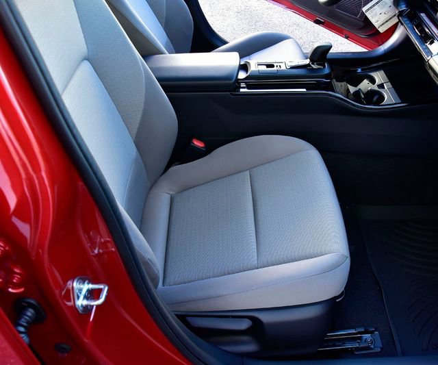New 2026 Toyota Prius LE image 7