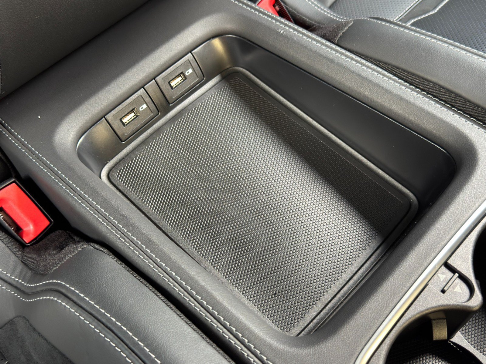Used 2022 Mercedes-Benz AMG GT 43 w/ Driver Assistance Package image 47