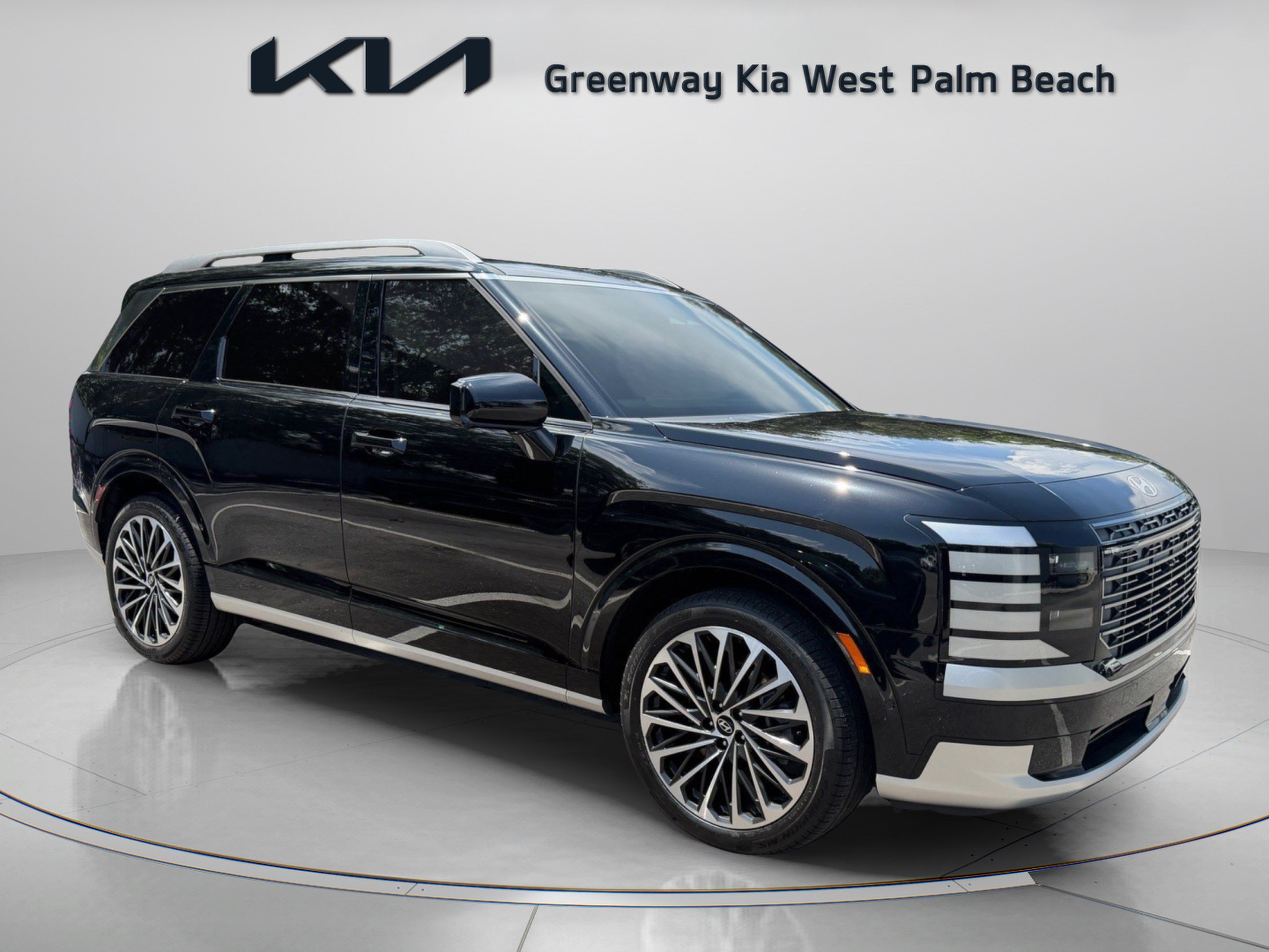 Used 2026 Hyundai Palisade Calligraphy FWD image 1