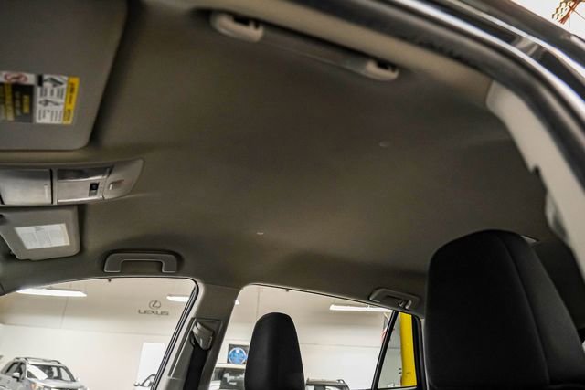 Used 2018 Toyota RAV4 LE w/ All Weather Liner Package AWD/4WD image 23