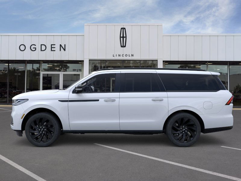 New 2025 Lincoln Navigator L Reserve w/ Jet Appearance Package image 3