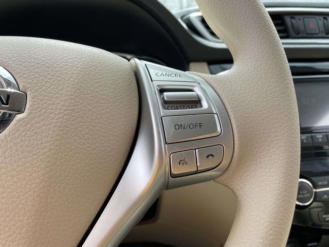 Used 2015 Nissan Rogue SV image 23