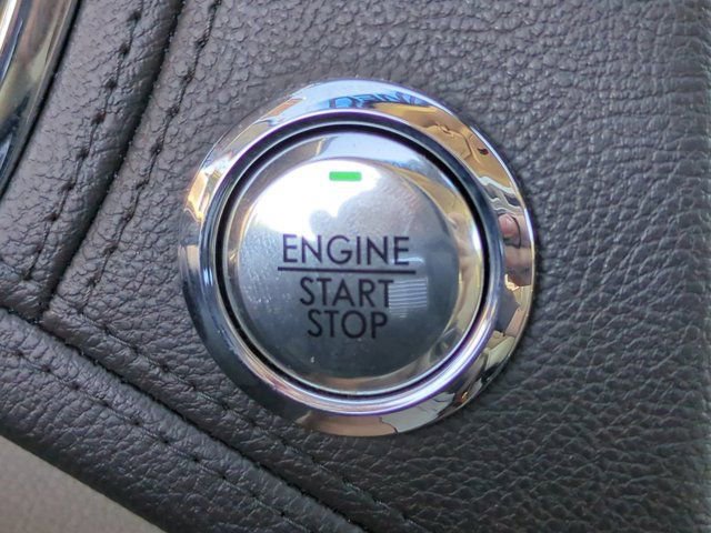 Used 2019 Lincoln Continental Reserve image 27