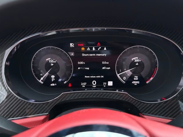 Used 2022 Bentley Bentayga AWD/4WD image 11