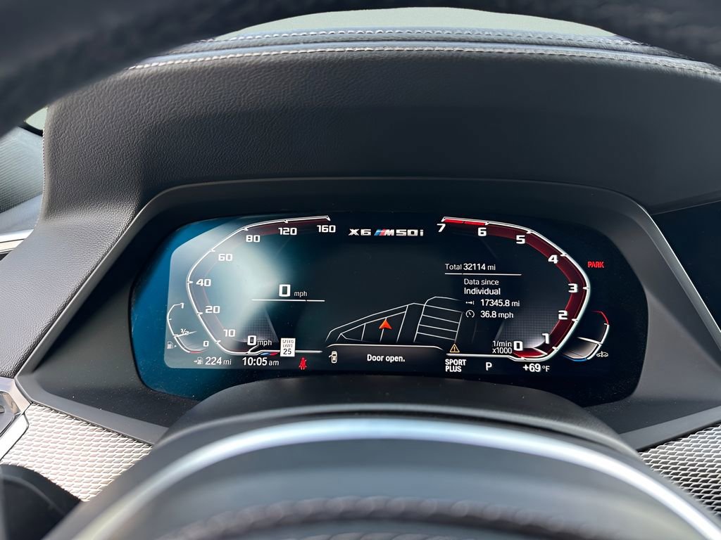 Used 2023 BMW X6 M50i w/ Parking Assistance Package image 15