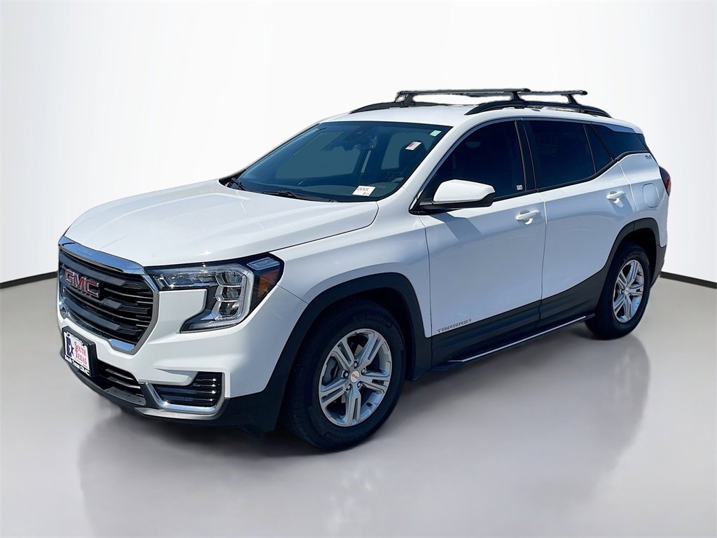 Used 2022 GMC Terrain SLE w/ Driver Convenience Package image 2
