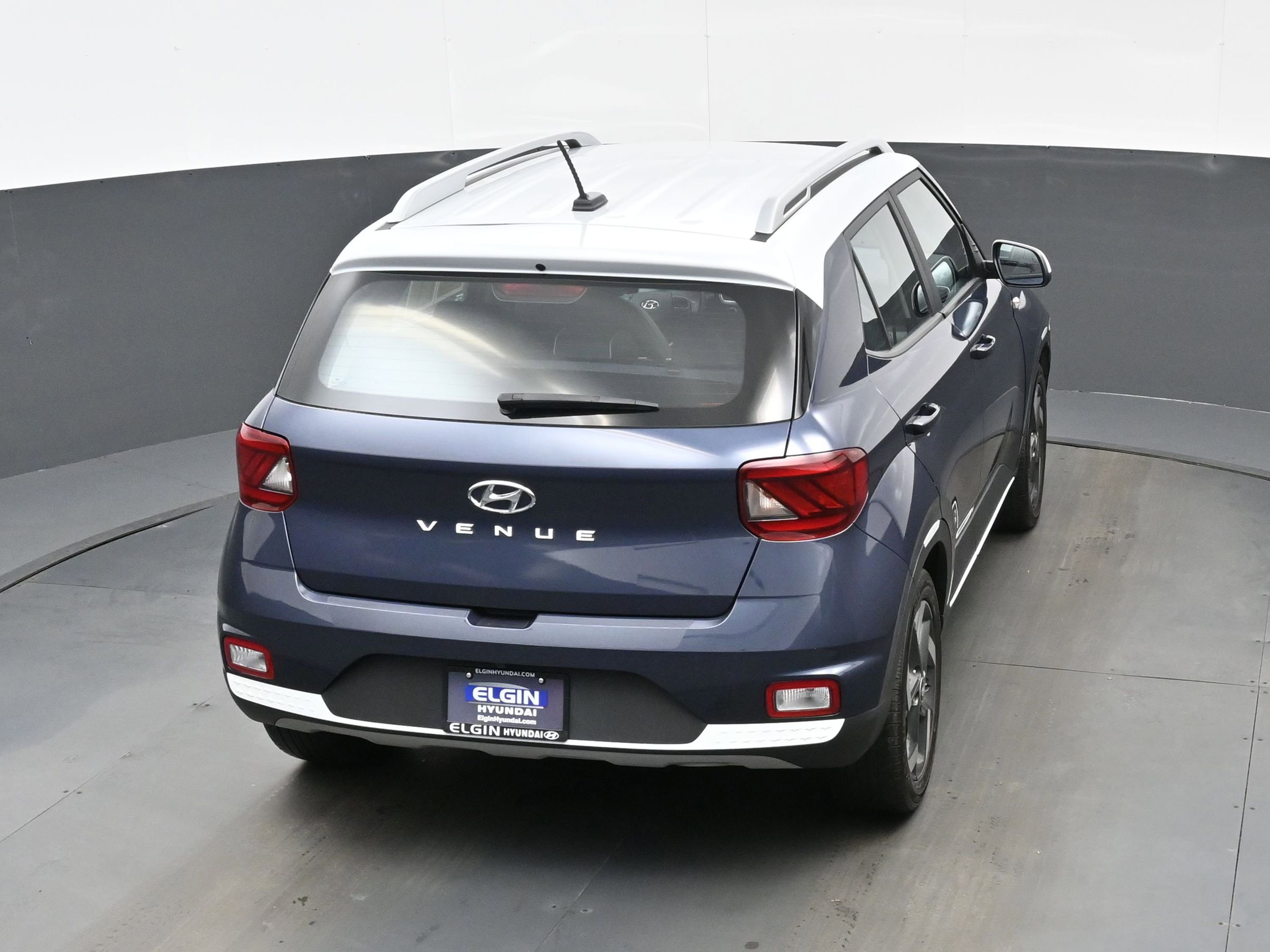 Used 2023 Hyundai Venue Limited w/ Cargo Package FWD image 37