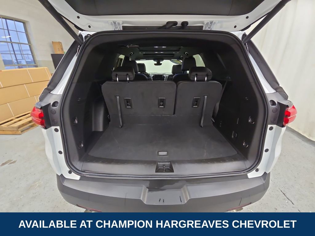 Used 2023 Chevrolet Traverse RS image 34