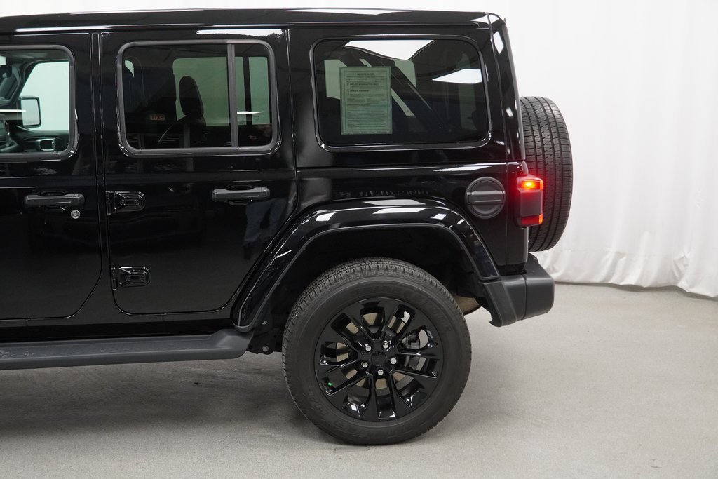 Certified 2021 Jeep Wrangler Unlimited Sahara w/ Cold Weather Group image 17