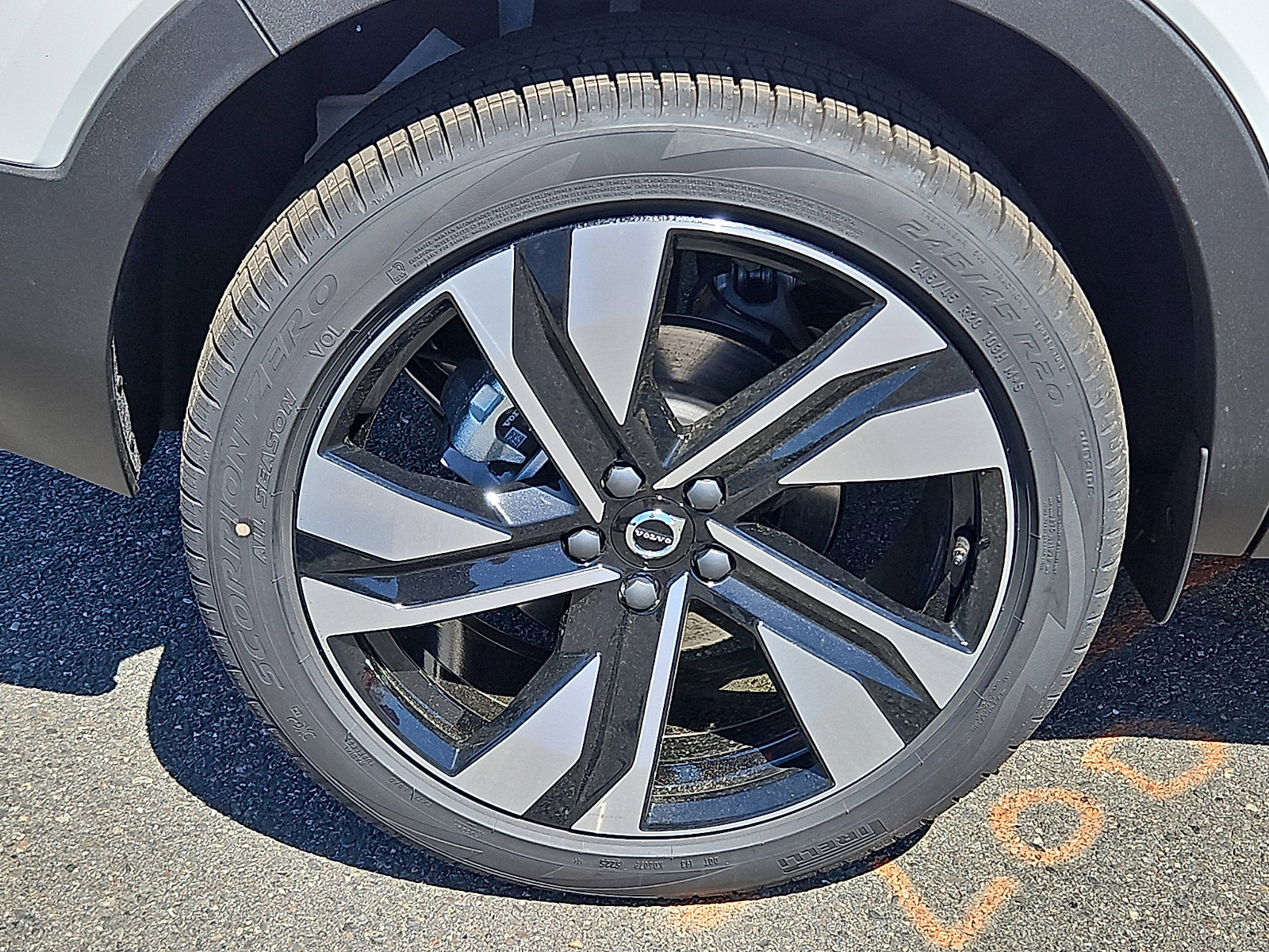 New 2026 Volvo XC40 B5 Plus w/ Protection Package Premier AWD/4WD image 7
