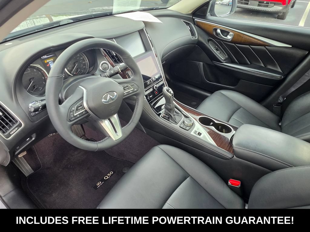 Used 2019 INFINITI Q50 Luxe w/ Essential Package (3.0T Luxe) AWD/4WD image 16