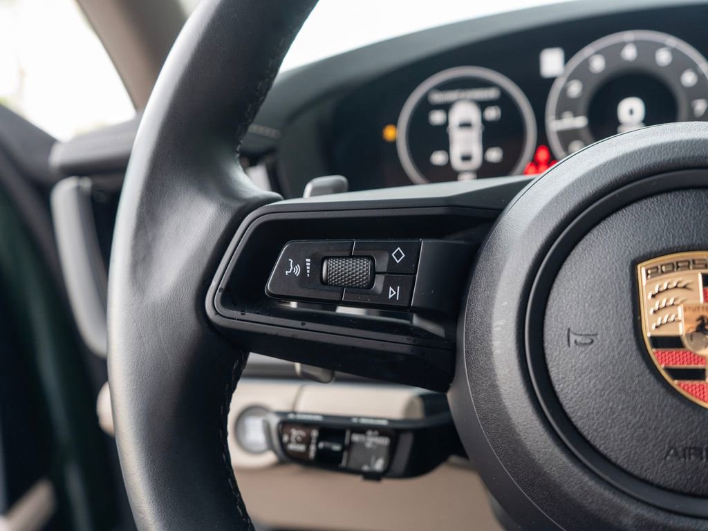 Certified 2025 Porsche Panamera 4 AWD/4WD image 18
